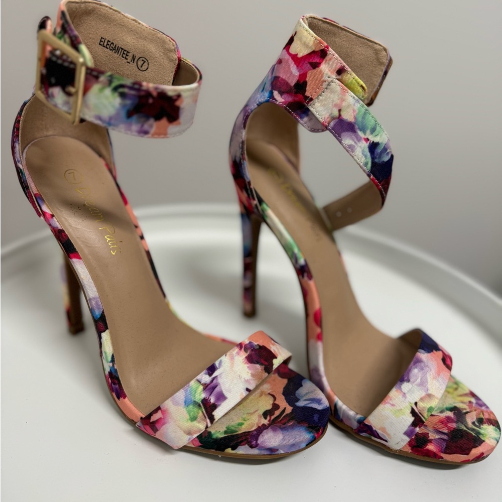 Dream Pairs Strappy Floral Heels